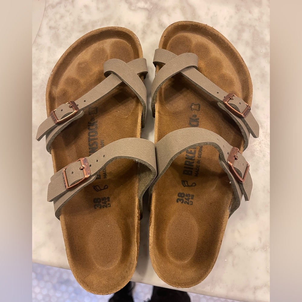 Birkenstock Mayari in Stone (38)